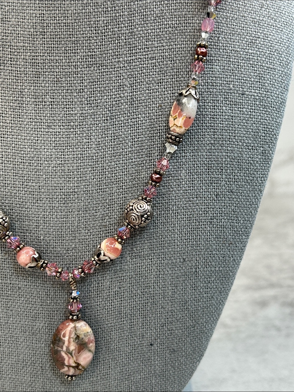Charming Rhodonite Stone & Pink Crystsl Beaded 925 Sterling Silver Necklace - Picture 4 of 11
